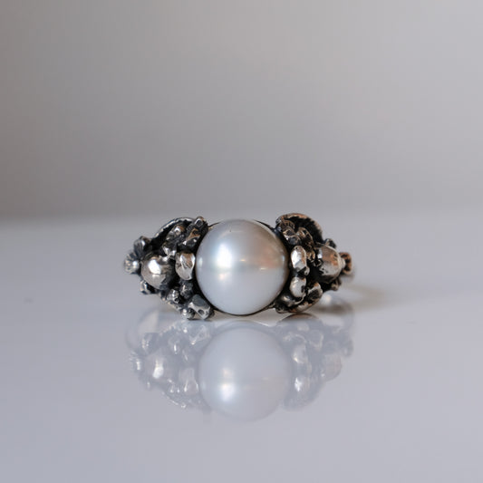 IMMORTELLE II pearl ring