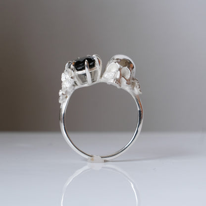 VANITAS black spinel ring