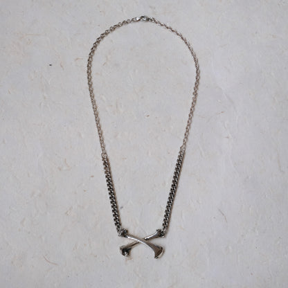 CROSSBONES necklace