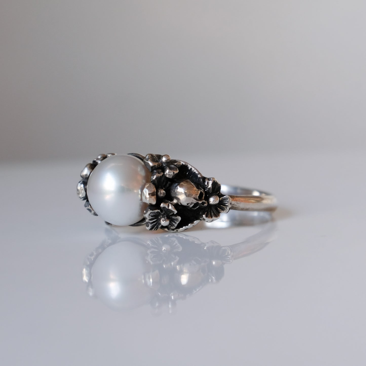 IMMORTELLE II pearl ring