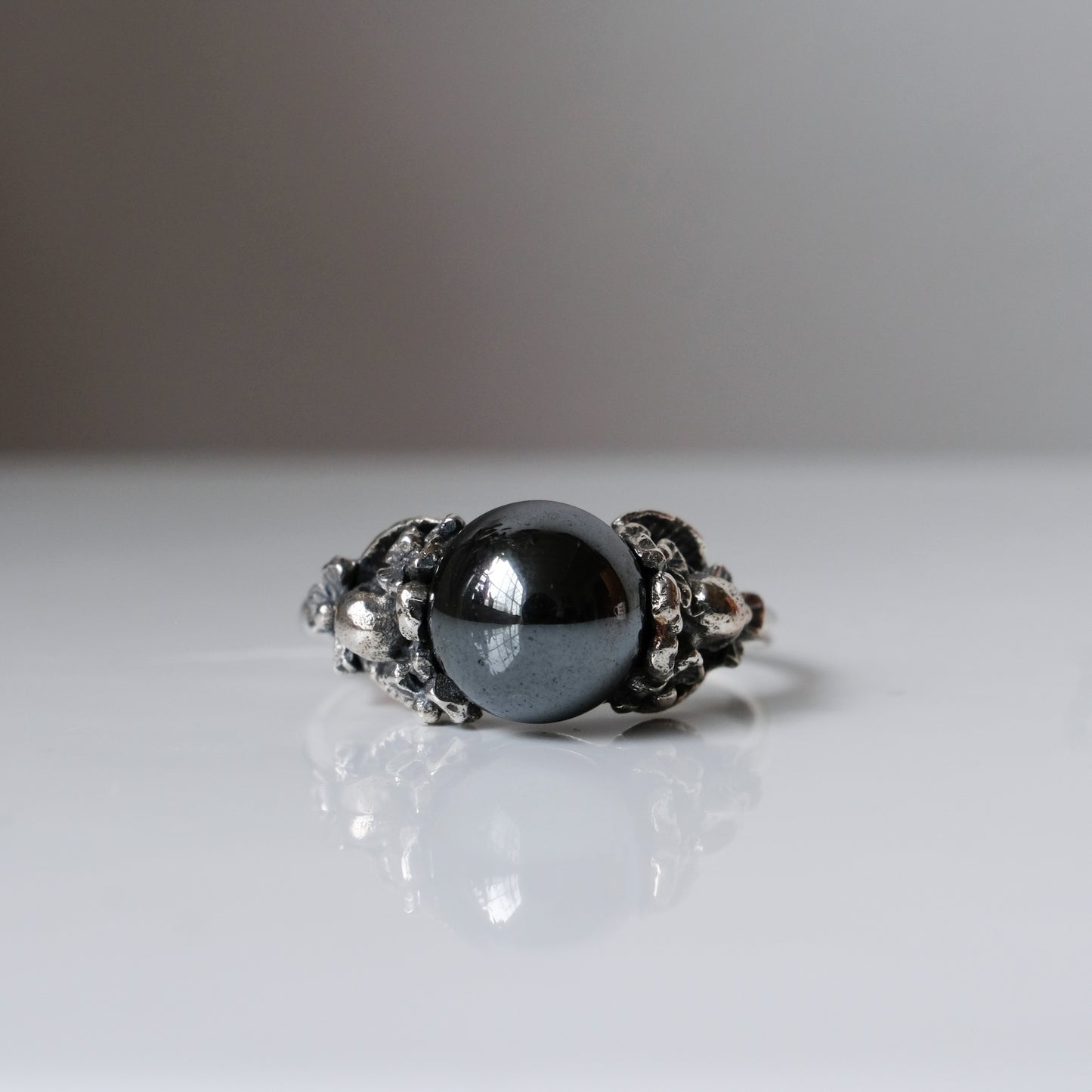 IMMORTELLE II hematite ring