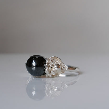 IMMORTELLE II hematite ring