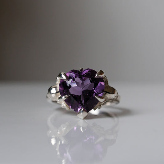 ERZULIE amethyst ring