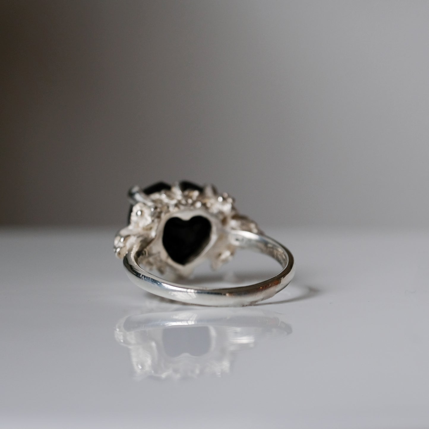 ERZULIE black spinel ring