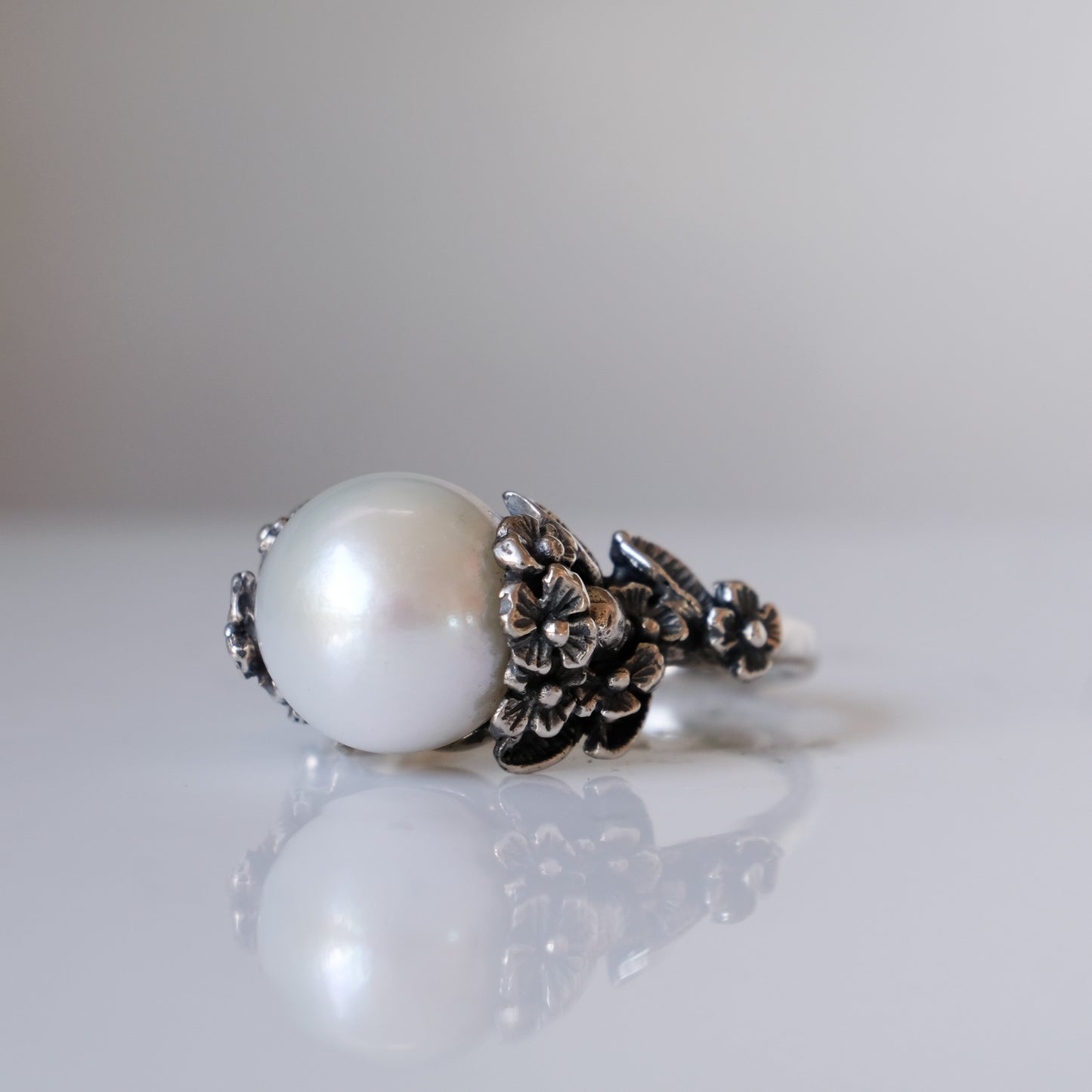 IMMORTELLE pearl ring