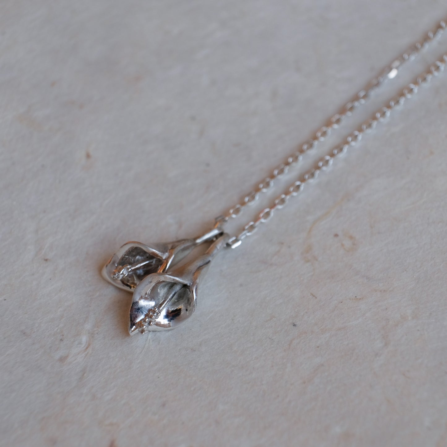 CALLA LILY II necklace