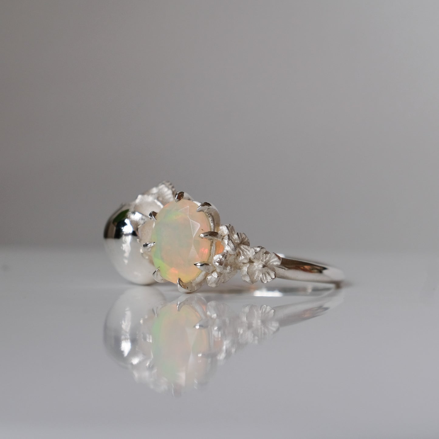 VANITAS white opal skull ring