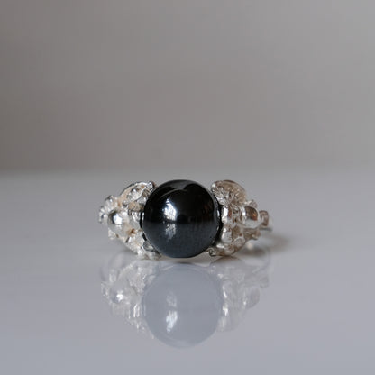 IMMORTELLE II hematite ring