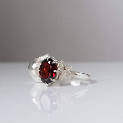 VANITAS garnet ring