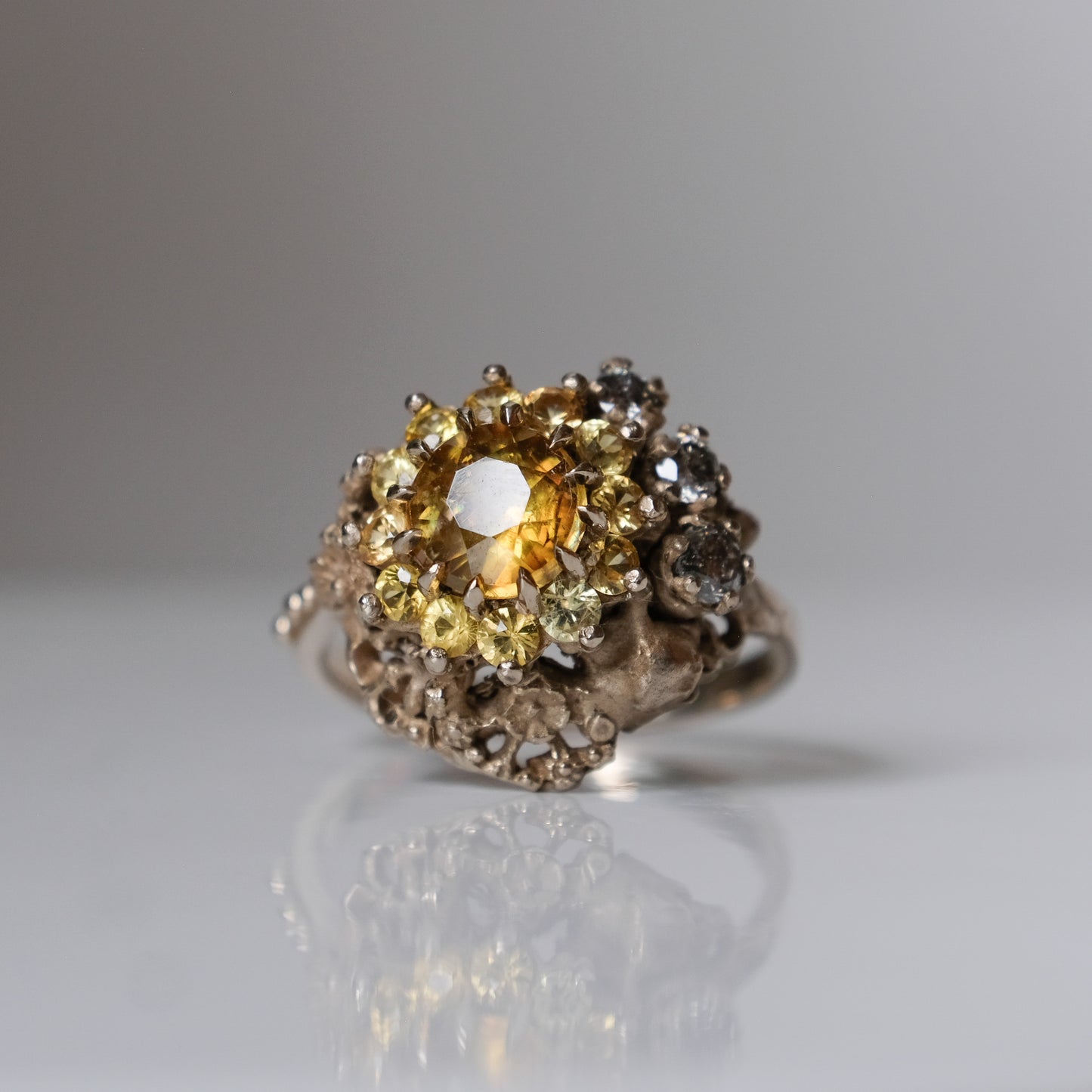 SALACIA sphene ring