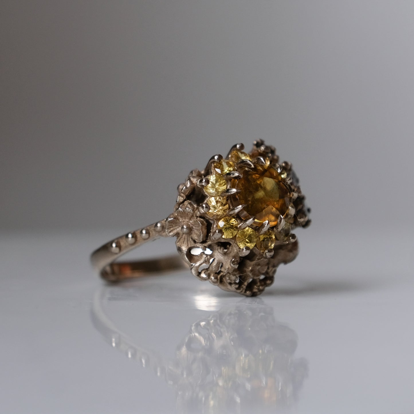 SALACIA sphene ring